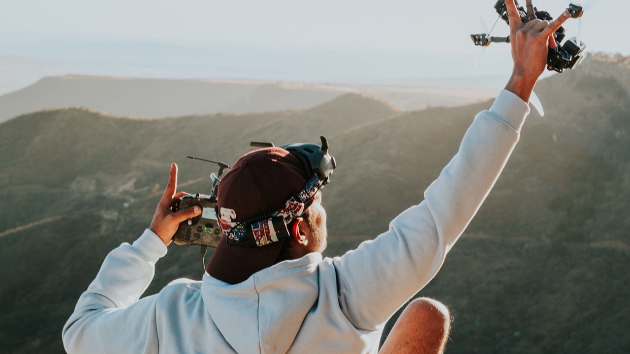 How to Set Up a Proper FPV Antenna System for Long-Range Flying